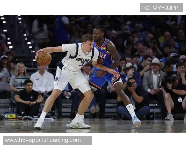 弗拉格称赞浓眉对球队的重要性享受与他无球配合的乐趣